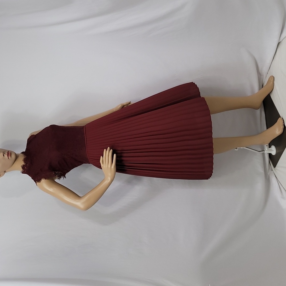 Libby Edelman Women's Burgundy Sleeveless High Neck Pleated Dress